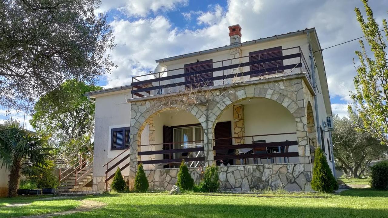 Apartmán House Elan Kornić Exteriér fotografie