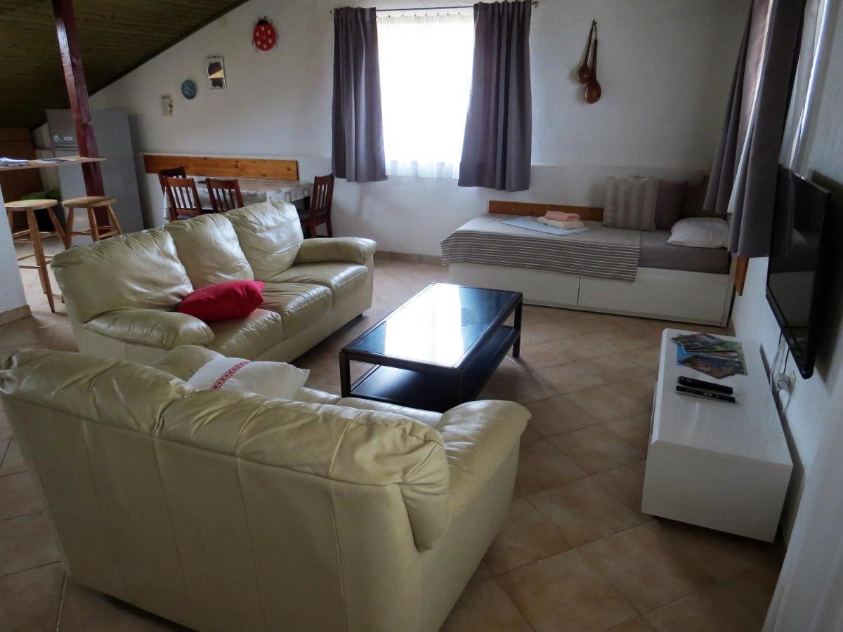 Apartmán House Elan Kornić Exteriér fotografie