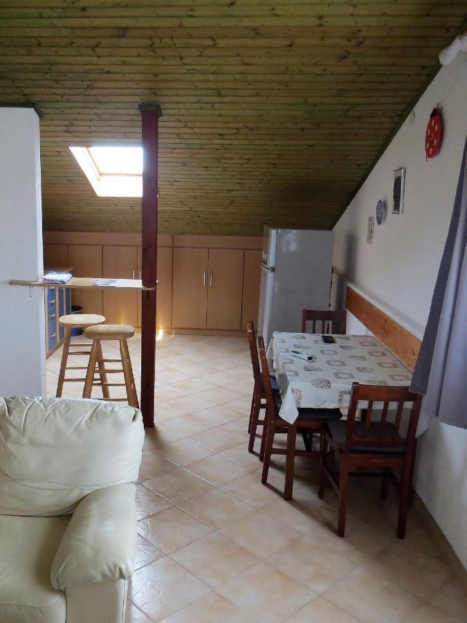 Apartmán House Elan Kornić Exteriér fotografie