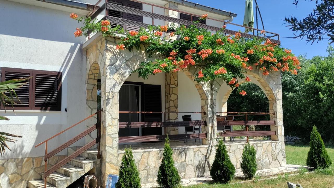 Apartmán House Elan Kornić Exteriér fotografie